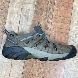 Keen Voyageur Size 8.5 Hiking Trail Outdoor Low Cut Shoes Sneakers Leather Camp